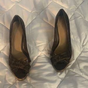 Brown 3 1/2 inch leather/wood heel, Fioni heels.